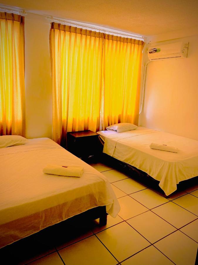 Hotel Oro Blanco Atacames Exterior foto
